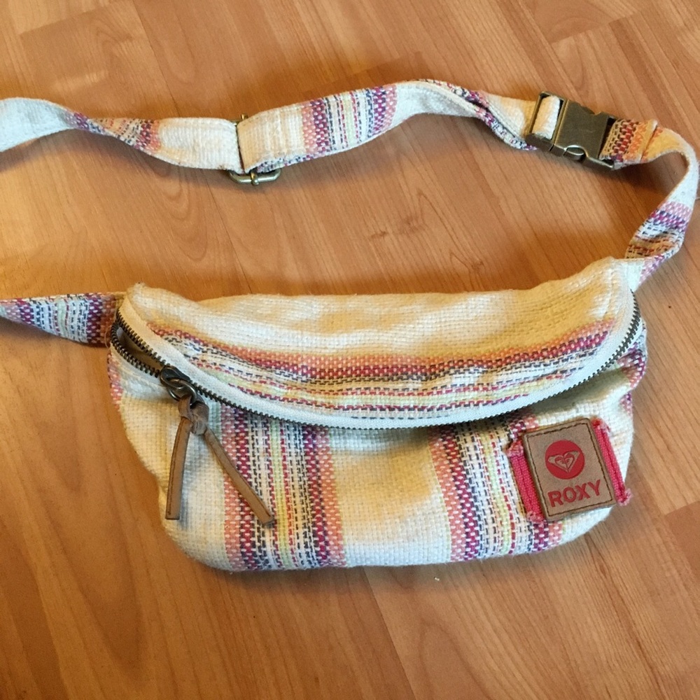 Roxy fanny pack
